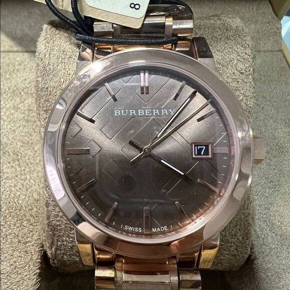 NIB Brown Dial Rose Gold Burberry Watch - Picture 6 of 16
